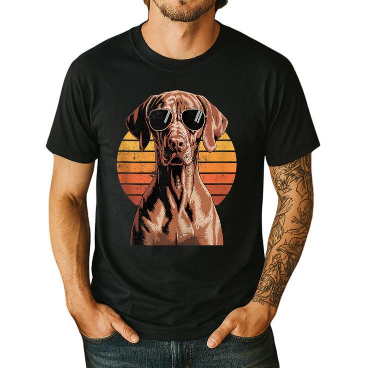 Cool Retro Vizsla Dog Mom Dad Vintage Pet Lovers Men's Casual T-Shirt