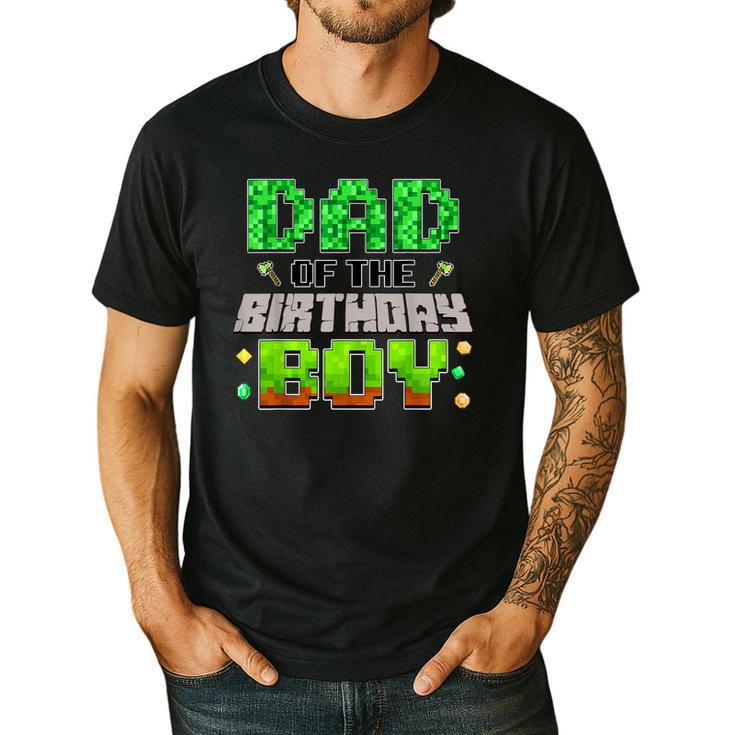 Dad Of The Birthday Boy Family Gaming Pixel Birthday Party Men's Casual T-Shirt
