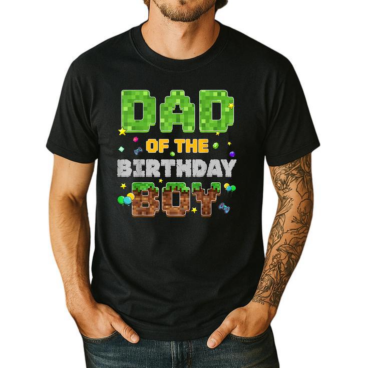 Dad Of The Birthday Boy Pixel Gamer Party Matching Family Men's Casual T-Shirt
