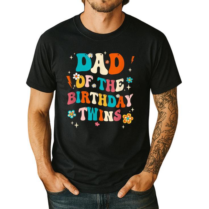 Dad Of The Birthday Twins Boys Girls Party Retro Bday Men's Casual T-Shirt