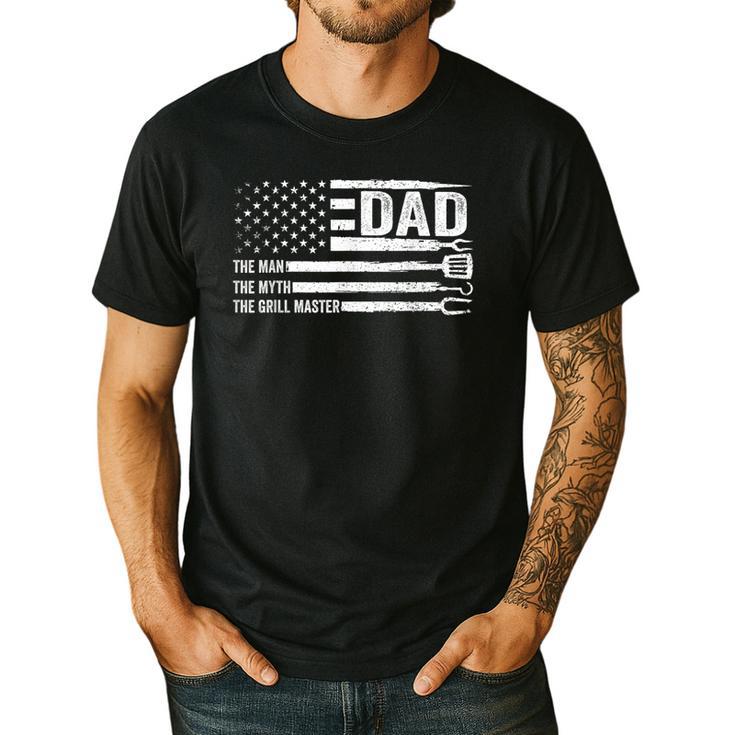 Dad The Man The Myth The Grill Master USA Flag Father's Day Men's Casual T-Shirt