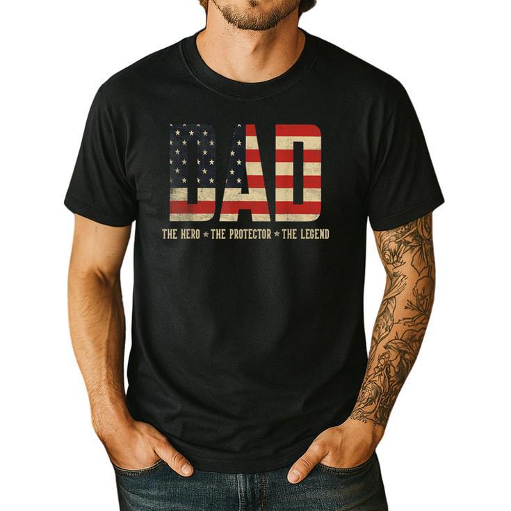 Dad Protector Hero Legend USA Flag Dad Father's Day Men's Casual T-Shirt