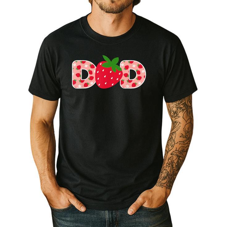 Dad Strawberry First Birthday Family Strawberry Men's Casual T-Shirt