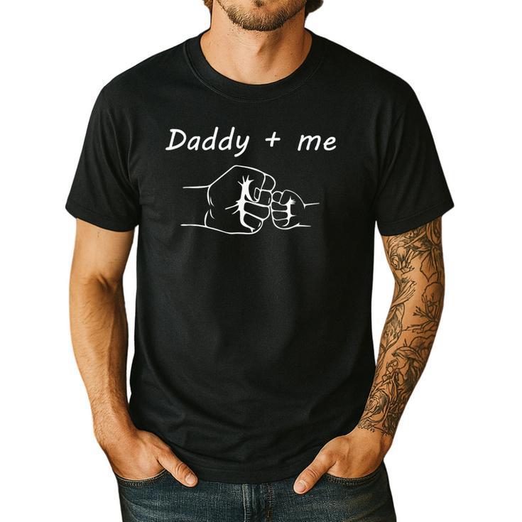 Daddy And Me Best Dad Ever Fist Bump Father's Day Men's Casual T-Shirt