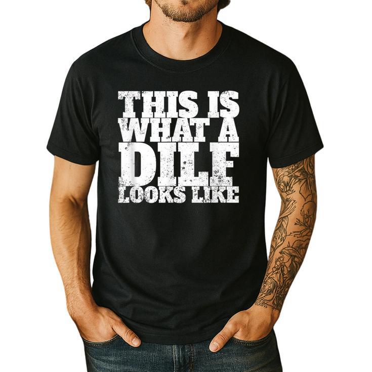 This Is What A DILF Looks Like Hot Dad DILF Men's Casual T-Shirt