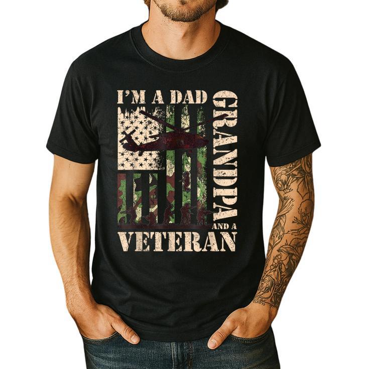 Grandpa Veteran Fathers Day Dad Veteran Camo American Flag Men's Casual T-Shirt