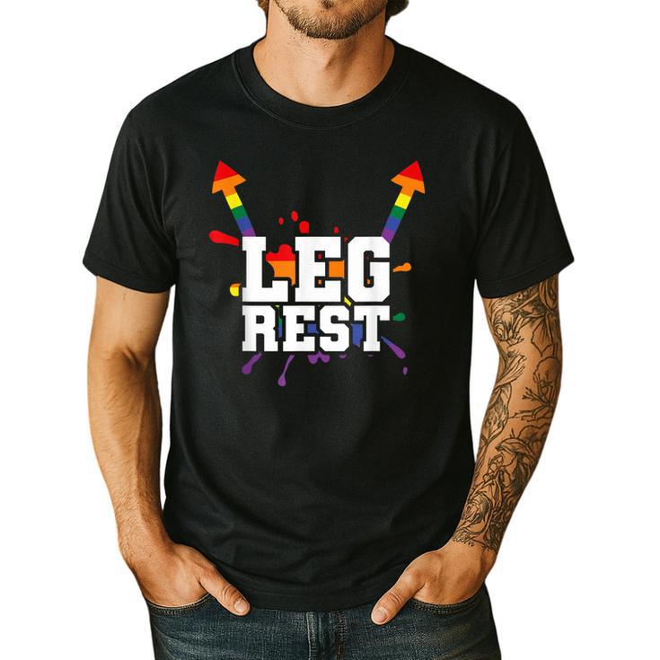 Leg Rest Naughty Dad Joke Vagitarian Lesbian Men's Casual T-Shirt