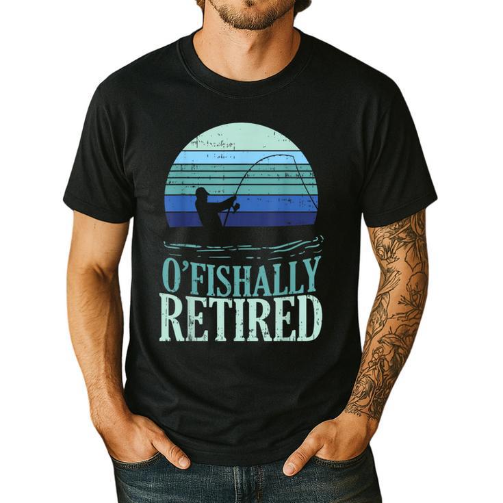 Ofishally Retired Fishing Retro Retirement Dad Men Men's Casual T-Shirt