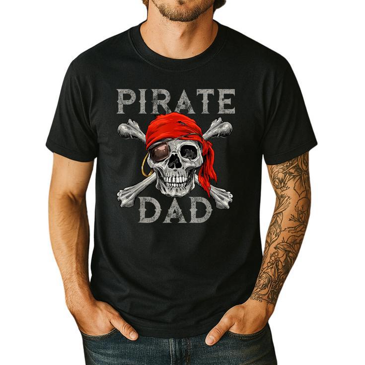 Pirate Dad Shirt Jolly Roger Crossbones Skull Halloween Men's Casual T-Shirt