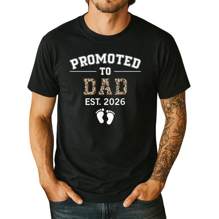 Promoted To Dad Est 2026 For Men Fathers Matching Men's Casual T-Shirt