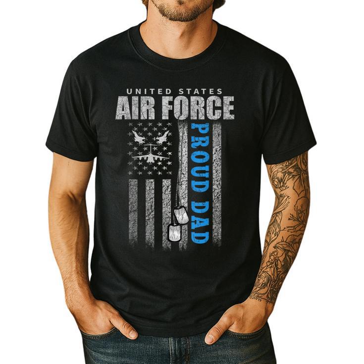 Proud Air Force Dad Of The US Air Force USA Flag Men's Casual T-Shirt