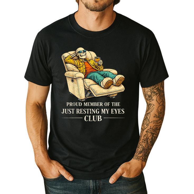 Proud Member Of The Just Resting My Eyes Club Dad Men's Casual T-Shirt