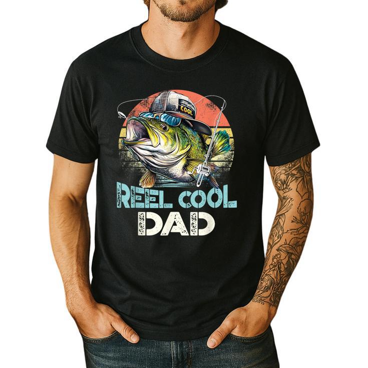 Reel Cool Dad Fishing Vintage Retro Father's Day Men's Casual T-Shirt