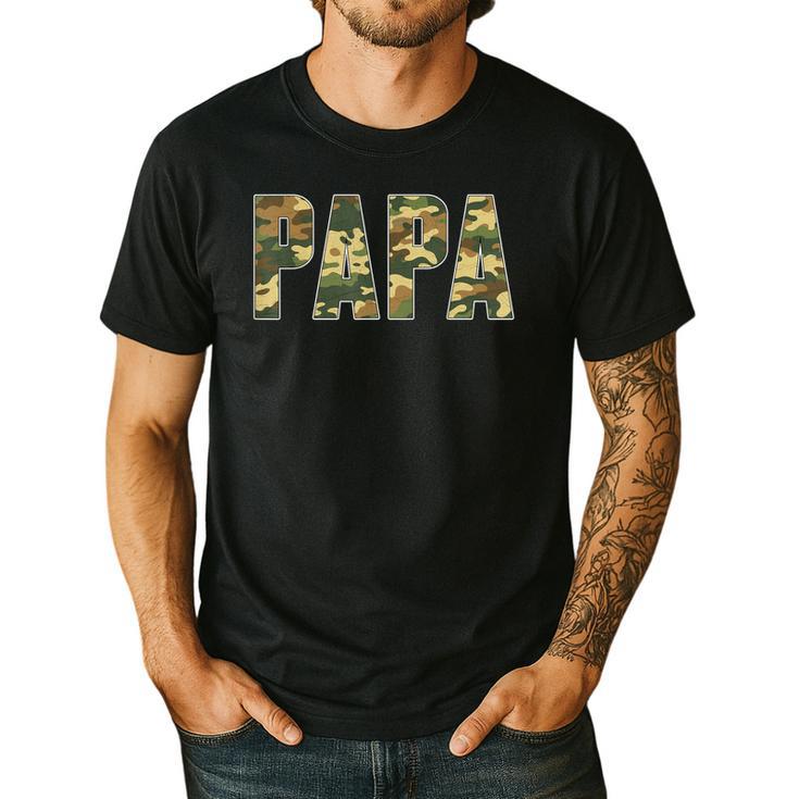 Retro Camo Hunting Papa Old Camo Dad Father’s Day Daddy Men's Casual T-Shirt