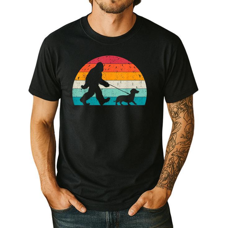 Retro Sasquatch Lover Doxie Wiener Dog Walker Bigfoot Walking a Dog Dachshund Weiner Dog Dad Weenie Small Men's Casual T-Shirt