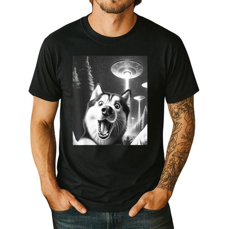 Siberian Husky Alien UFO Taking a Selfie Dog Mom Dad Men's Casual T-Shirt
