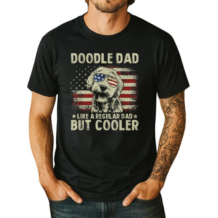 Vintage USA Flag Goldendoodle Doodle Dad Fathers Day Men Men's Casual T-Shirt
