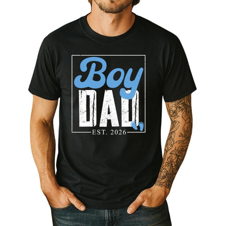 Expecting Dad Of Boy Est 2026 Father's Day Son-Dad To Be Men Men's Casual T-Shirt