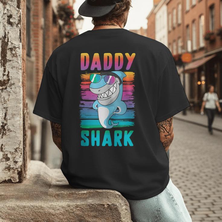 Daddy Shark Retro Vintage Dad Men's Back Print T-Shirt