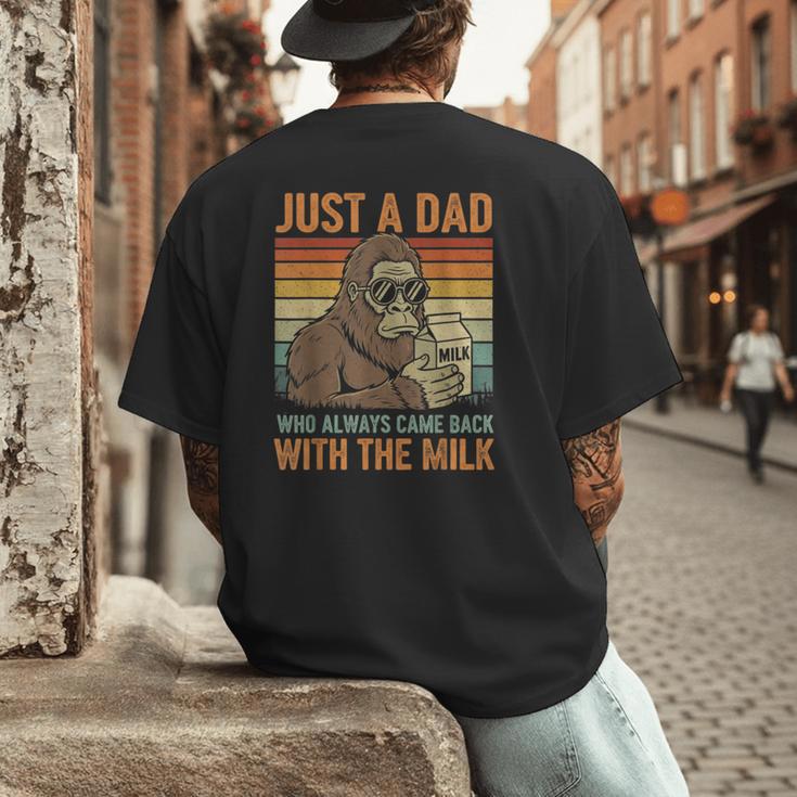 Just A Dad Who Always Came Back With The Milk Daddy Men's Back Print T-Shirt