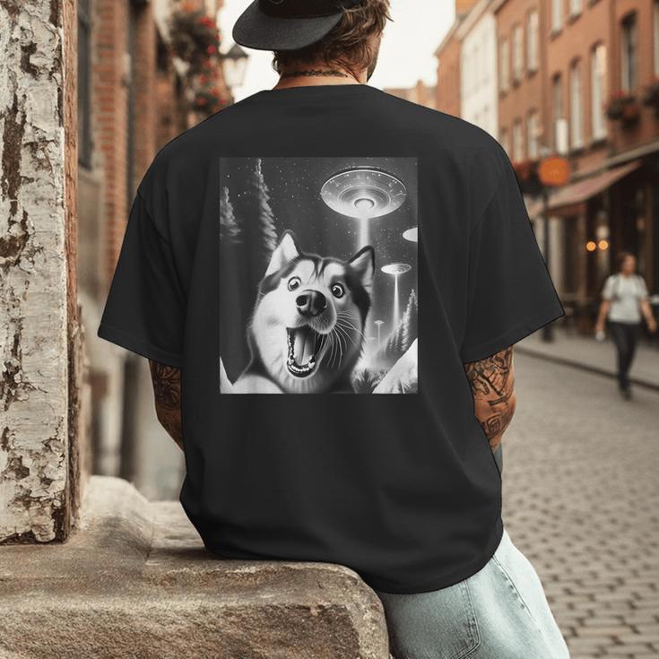 Siberian Husky Alien UFO Taking a Selfie Dog Mom Dad Men's Back Print T-Shirt