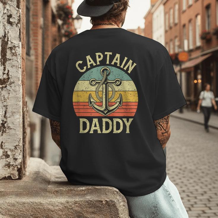 Vintage Captain Daddy Boat Pontoon Dad Fishing Sailor Anchor Men's Back Print T-Shirt Vintage Captain Daddy Boat Pontoon Dad Fishing Sailor Anchor Men's Back Print T-Shirt