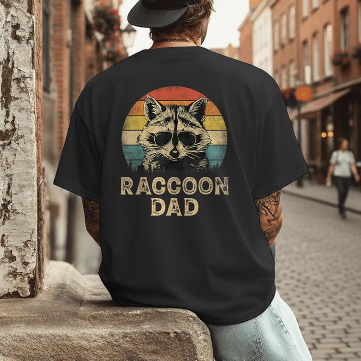 Vintage Raccoon Dad Raccoon Lovers Daddy Father's Day Men's Back Print T-Shirt