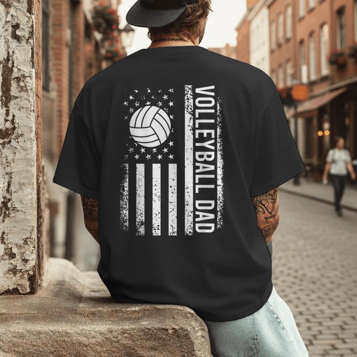 Vintage Volleyball Dad USA Flag Retro Fathers Day Daddy Papa Men's Back Print T-Shirt Vintage Volleyball Dad USA Flag Retro Fathers Day Daddy Papa Men's Back Print T-Shirt
