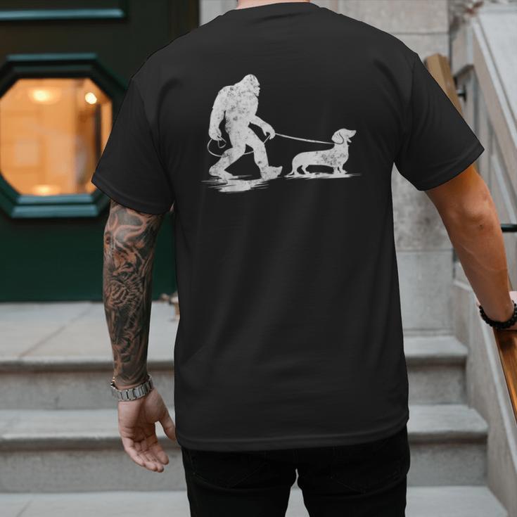 Bigfoot Walking Dachshund Tee Wiener Dog Dad Men's Back Print T-Shirt