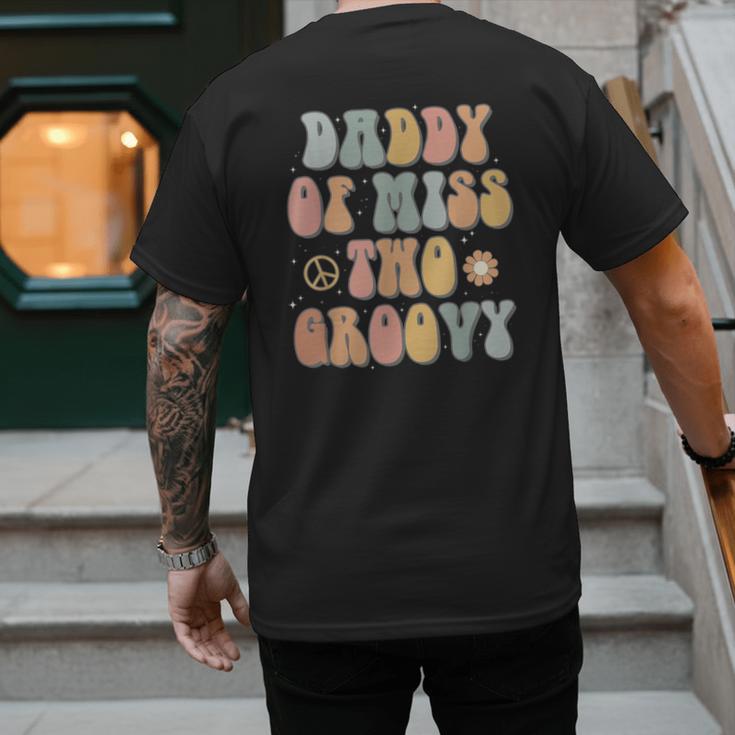 Daddy Dad Two Groovy Second Birthday Retro 2nd Bday Party Men's Back Print T-Shirt