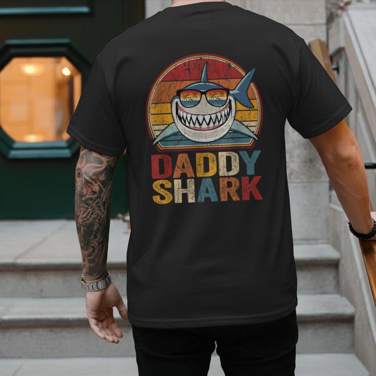 Daddy Shark Retro Shark Shirt Pajamas For Dad Dad Men's Back Print T-Shirt Daddy Shark Retro Shark Shirt Pajamas For Dad Dad Men's Back Print T-Shirt