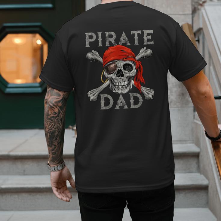 Pirate Dad Shirt Jolly Roger Crossbones Skull Halloween Men's Back Print T-Shirt