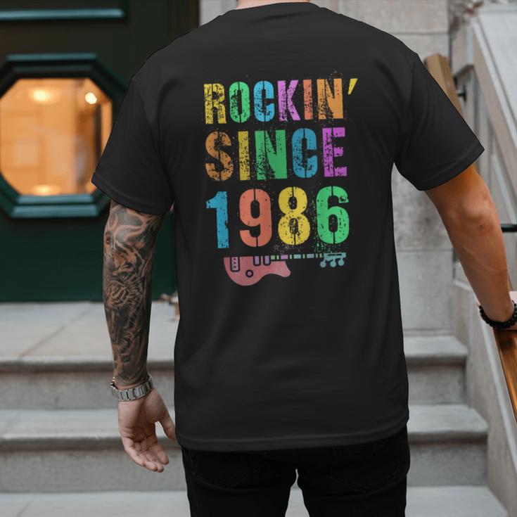 Rockin' Since 1986 Vintage Rockstar 40th Birthday Mom Dad 40 Men's Back Print T-Shirt
