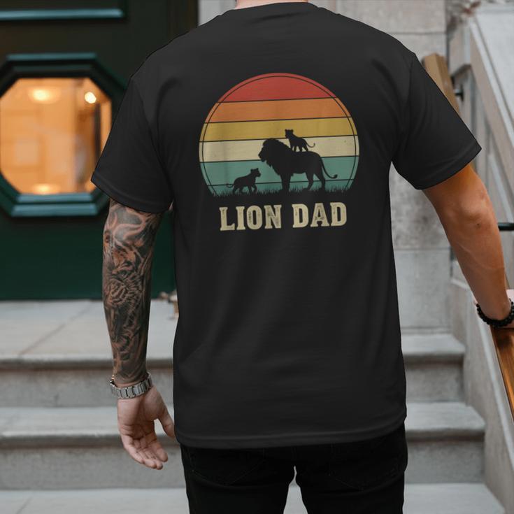 Vintage Lion Dad Father Grandpa Father's Day Men's Back Print T-Shirt Vintage Lion Dad Father Grandpa Father's Day Men's Back Print T-Shirt