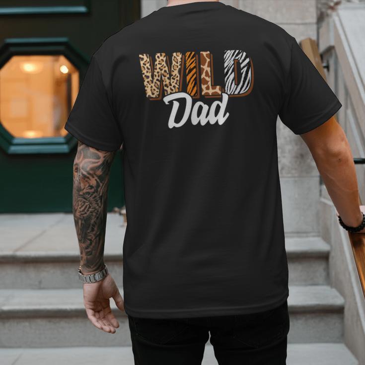 Wild Dad Zoo Born Two Be Wild B-Day Safari Jungle Animal Men's Back Print T-Shirt Wild Dad Zoo Born Two Be Wild B-Day Safari Jungle Animal Men's Back Print T-Shirt