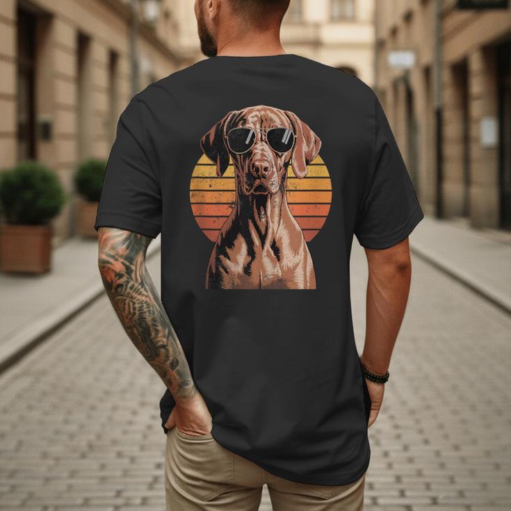 Cool Retro Vizsla Dog Mom Dad Vintage Pet Lovers Men's Back Print T-Shirt
