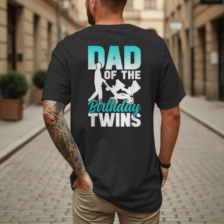 Dad Of The Birthday Twins Celebrate Cute Twin Father Daddy Men's Back Print T-Shirt Dad Of The Birthday Twins Celebrate Cute Twin Father Daddy Men's Back Print T-Shirt