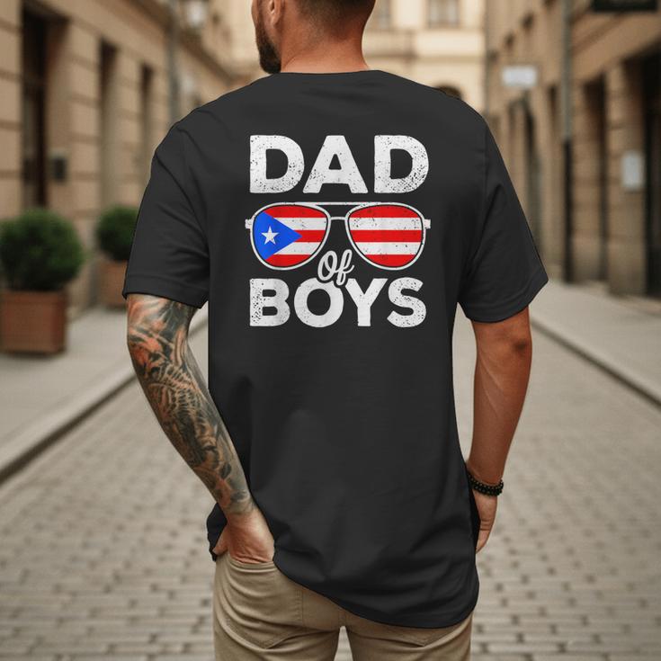 Dad Of Boys Fathers Day Retro Puerto Rico Flag Boricua Dad Men's Back Print T-Shirt