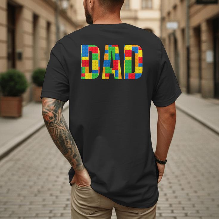 Dad Parent Brick Master Builder Building Blocks Set FamilyMen's Back Print T-Shirt