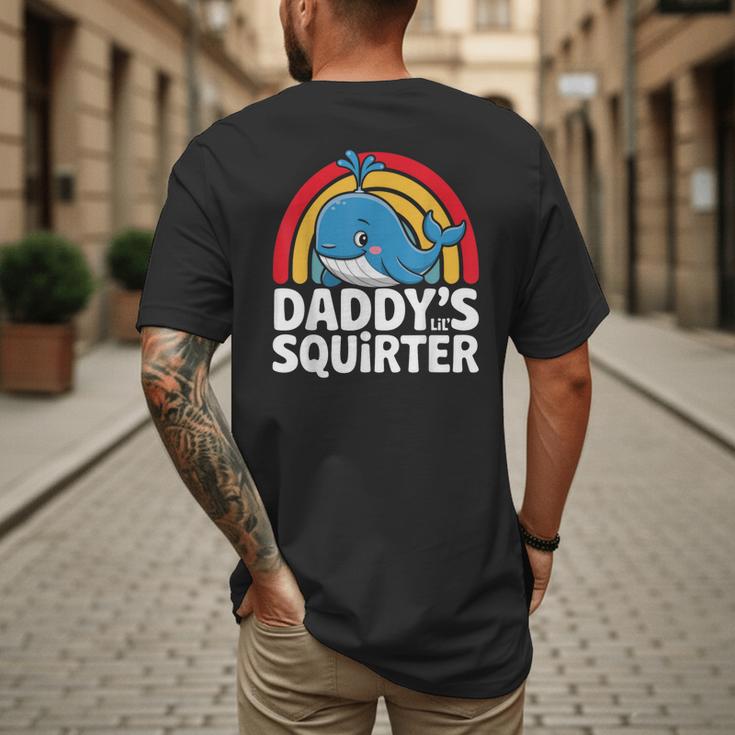 Daddy's Lil Squirter Cute Embarrassing Woman Men's Back Print T-Shirt Daddy's Lil Squirter Cute Embarrassing Woman Men's Back Print T-Shirt