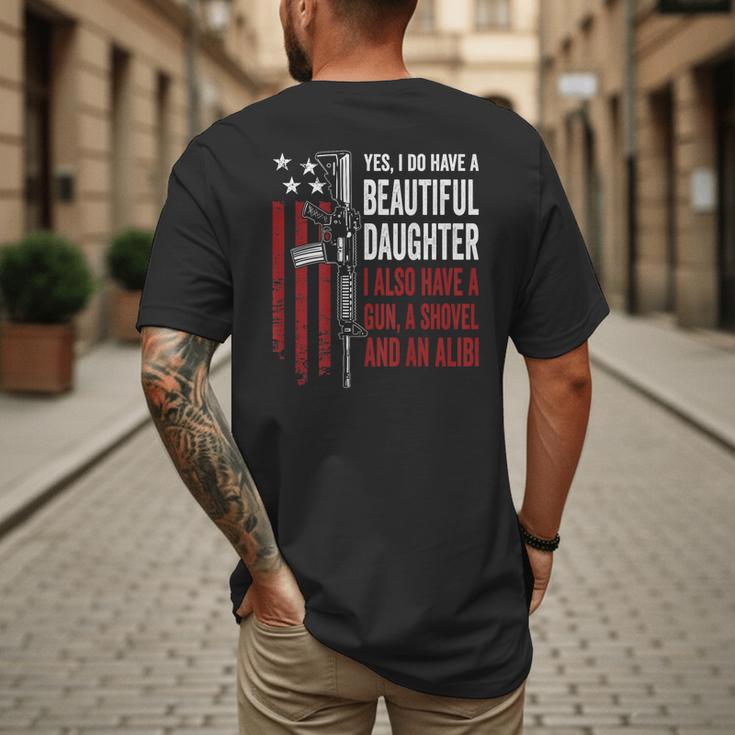 Daughter Gun Shovel Alibi Mom Dad Guns Joke -ON Back Men's Back Print T-Shirt