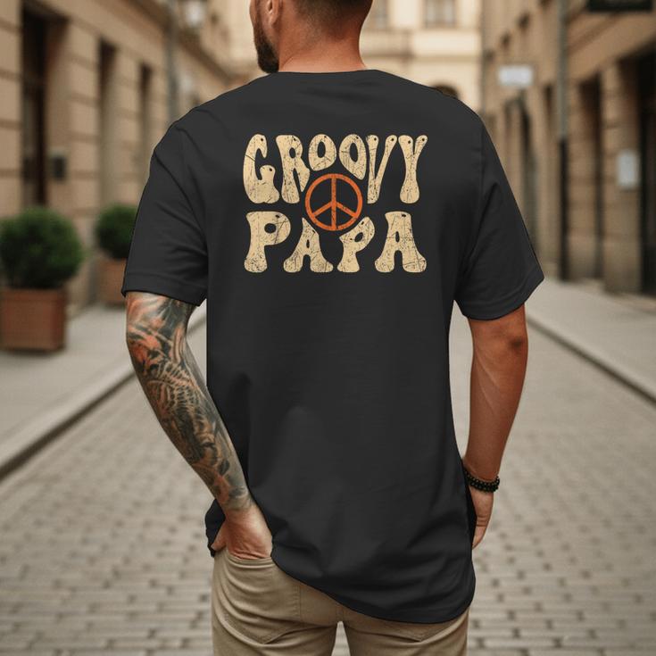 Groovy Papa 70s Aesthetic Nostalgia 1970's Retro Dad Men's Back Print T-Shirt