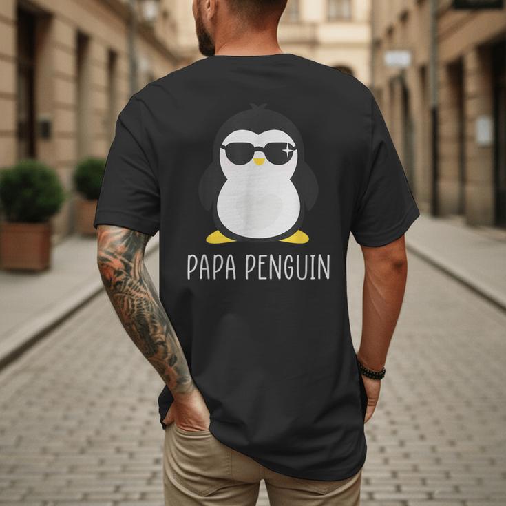 Penguin Papa Father's & Cute Dad Men's Back Print T-Shirt