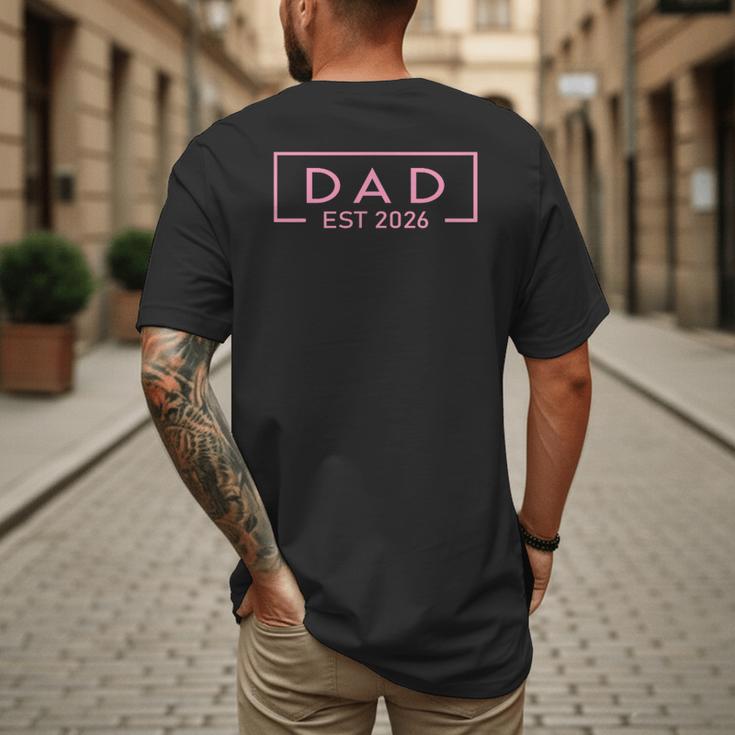 Pink Dad Est 2026 Logo Father 2026 Loading New Dad 2026 Men's Back Print T-Shirt