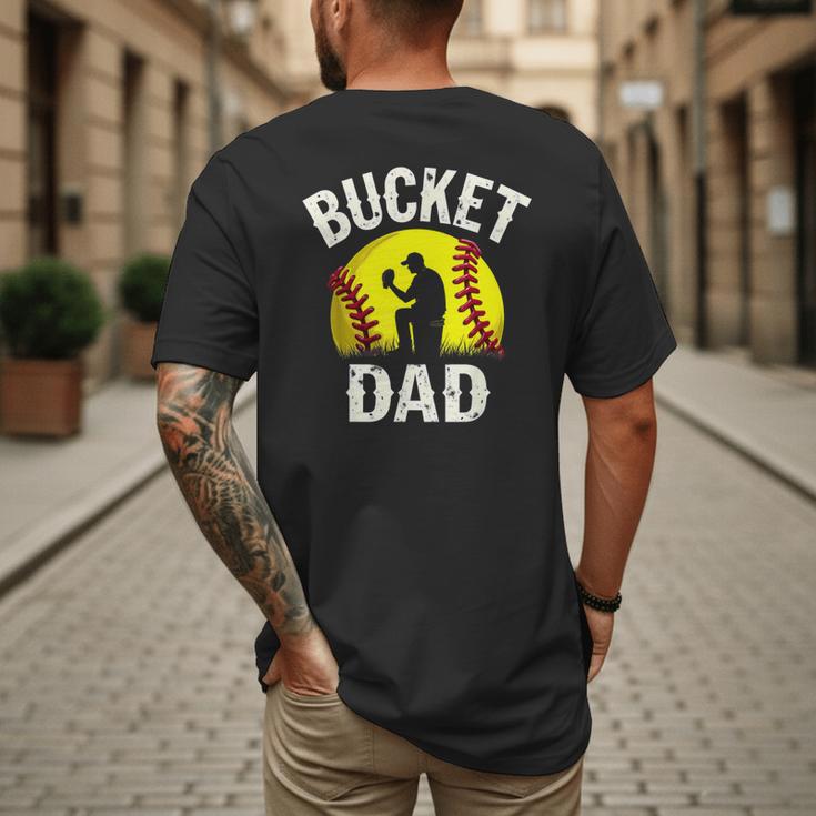 Retro Daddy Bucket Dad Softball Girl Men's Back Print T-Shirt