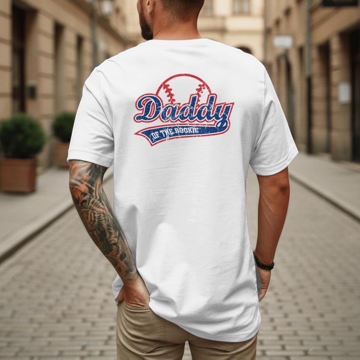 Vintage Baseball Daddy Of The Rookie Men's Back Print T-Shirt Vintage Baseball Daddy Of The Rookie Men's Back Print T-Shirt