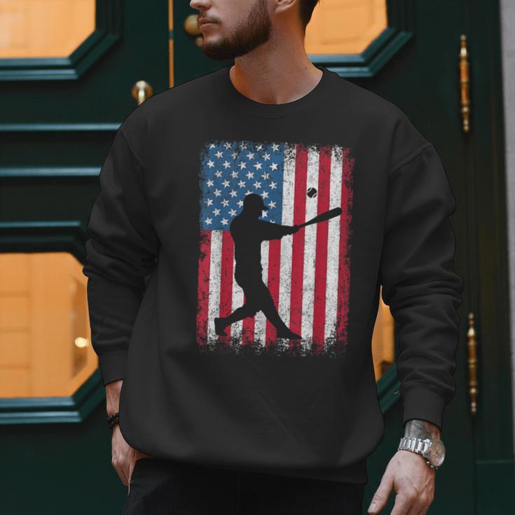 American Flag Vintage Baseball Flag Dad Mom Tee T-Shirt Men Sweatshirt