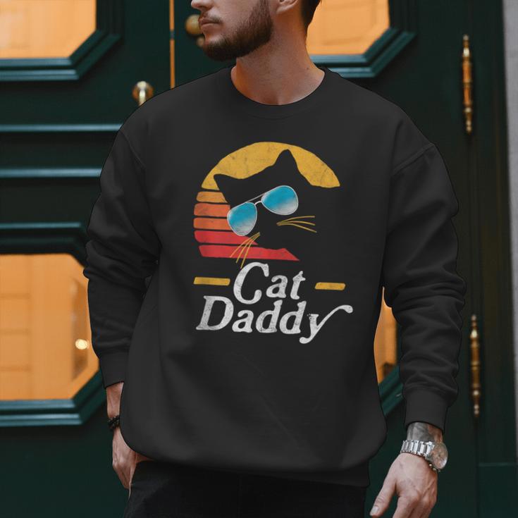 Cat Daddy Vintage 80s Style Cat Retro Sunglasses Distressed Men Sweatshirt