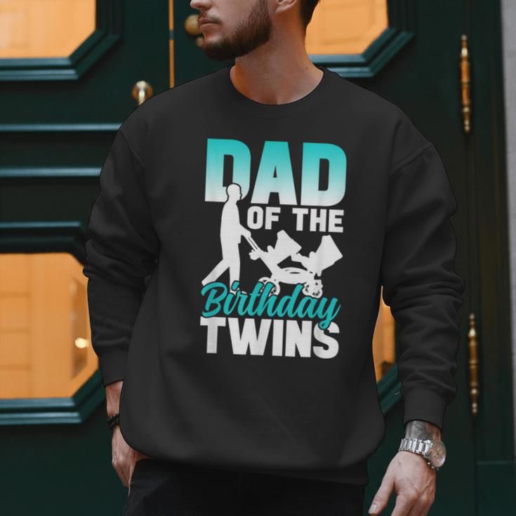 Dad Of The Birthday Twins Celebrate Cute Twin Father Daddy Men Sweatshirt