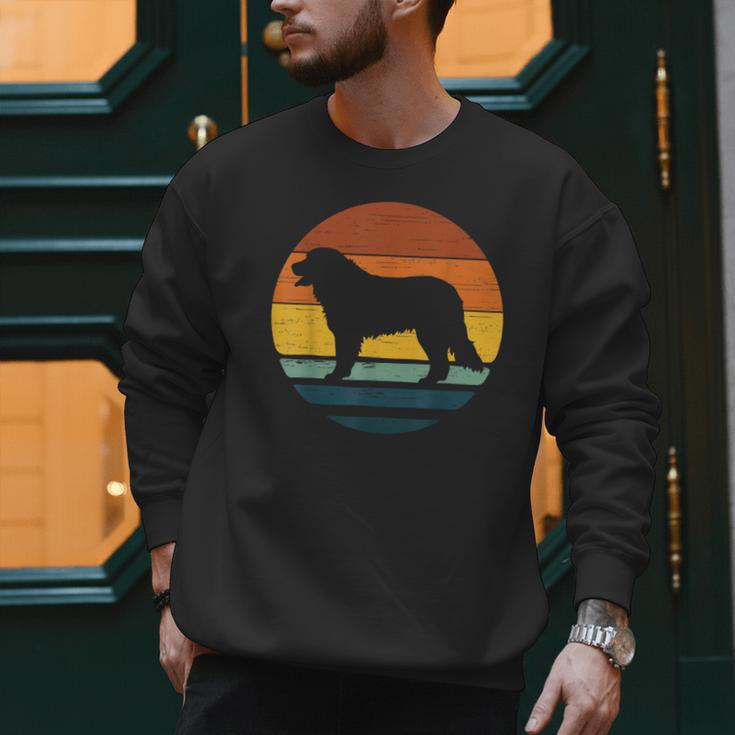 Golden Mountain Vintage Retro Mum Dad Dog Men Women Kids Men Sweatshirt